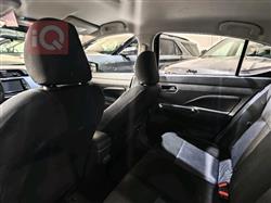 نيسان فيرسا